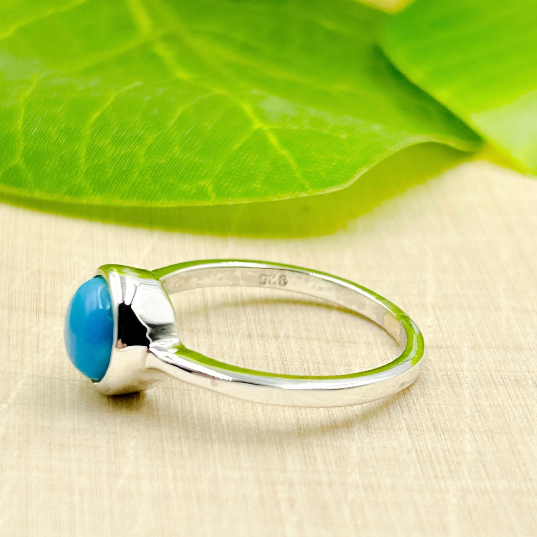 Turquoise Round 7mm Sterling Silver Ring Size 8 / P