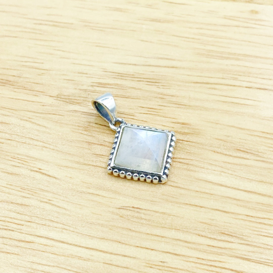 Rainbow Moonstone Square Sterling Silver Pendant ( 252921 )