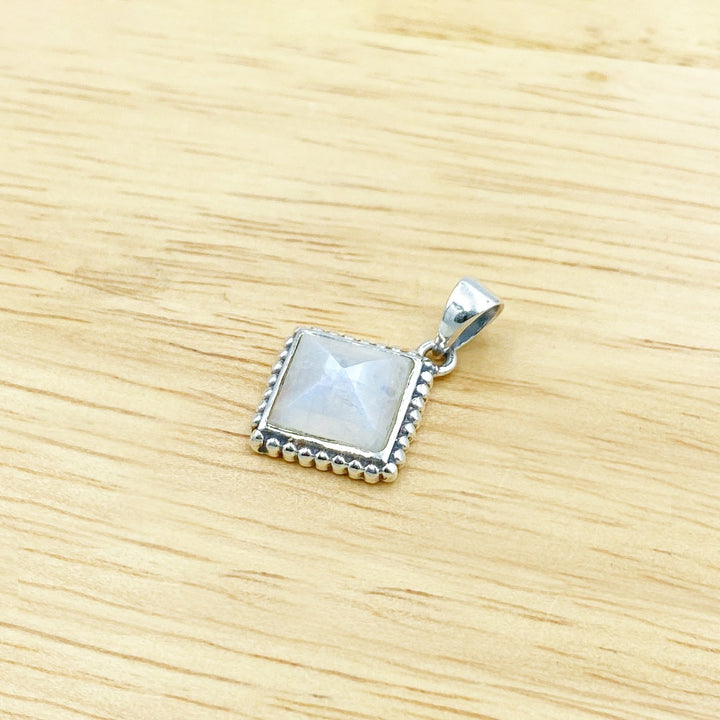 Rainbow Moonstone Square Sterling Silver Pendant ( 252921 )