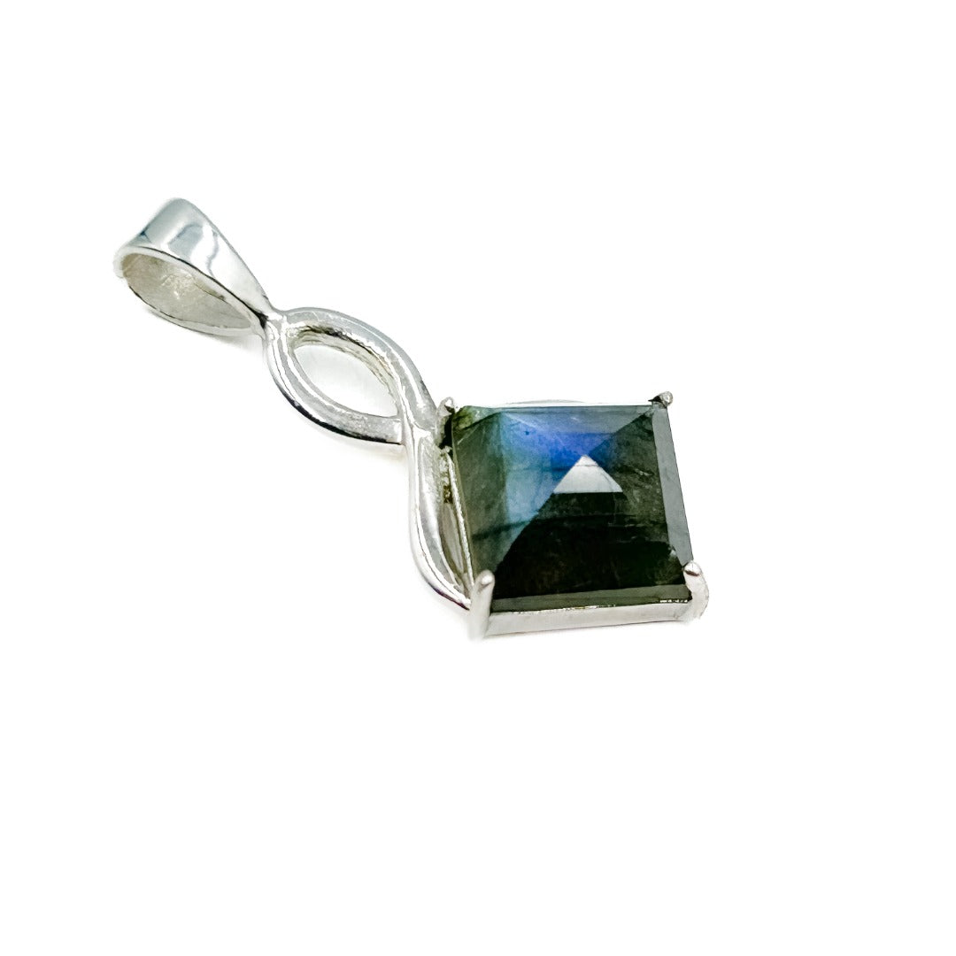 Labradorite Sterling Silver Pendant ( 463074 )