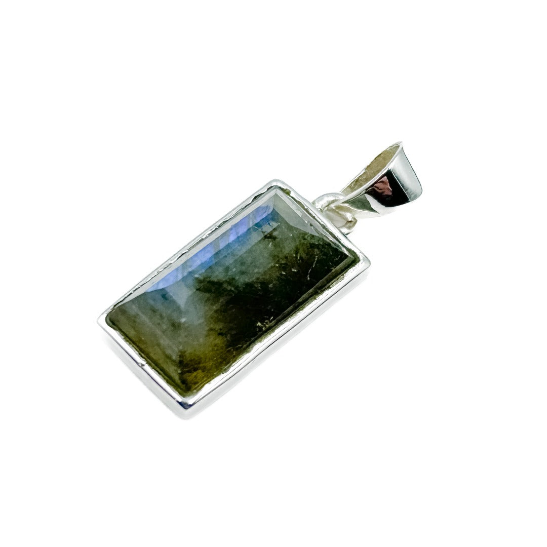 Labradorite Sterling Silver Pendant ( 973514 )