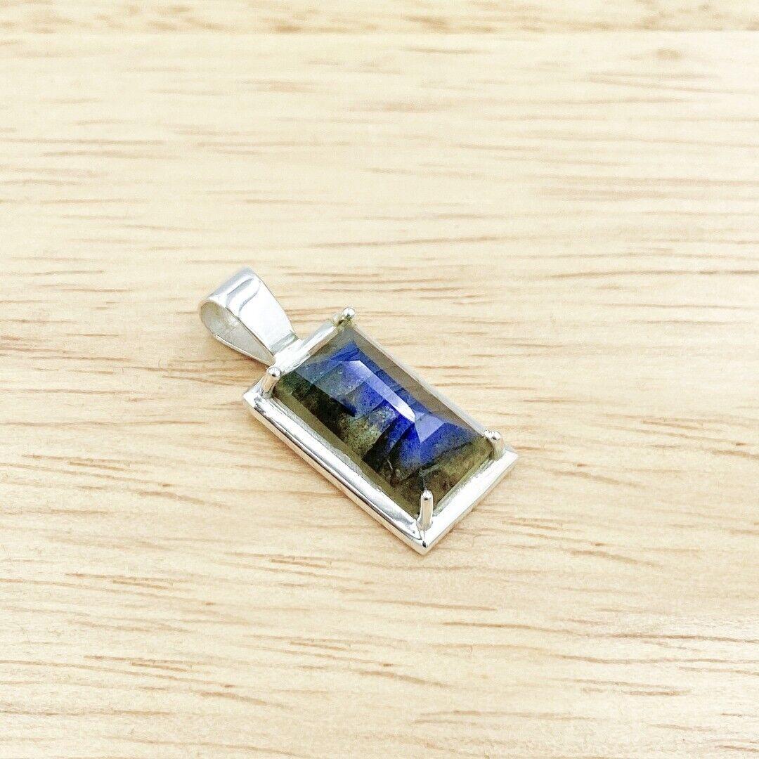 Labradorite Sterling Silver Pendant ( 973514 )