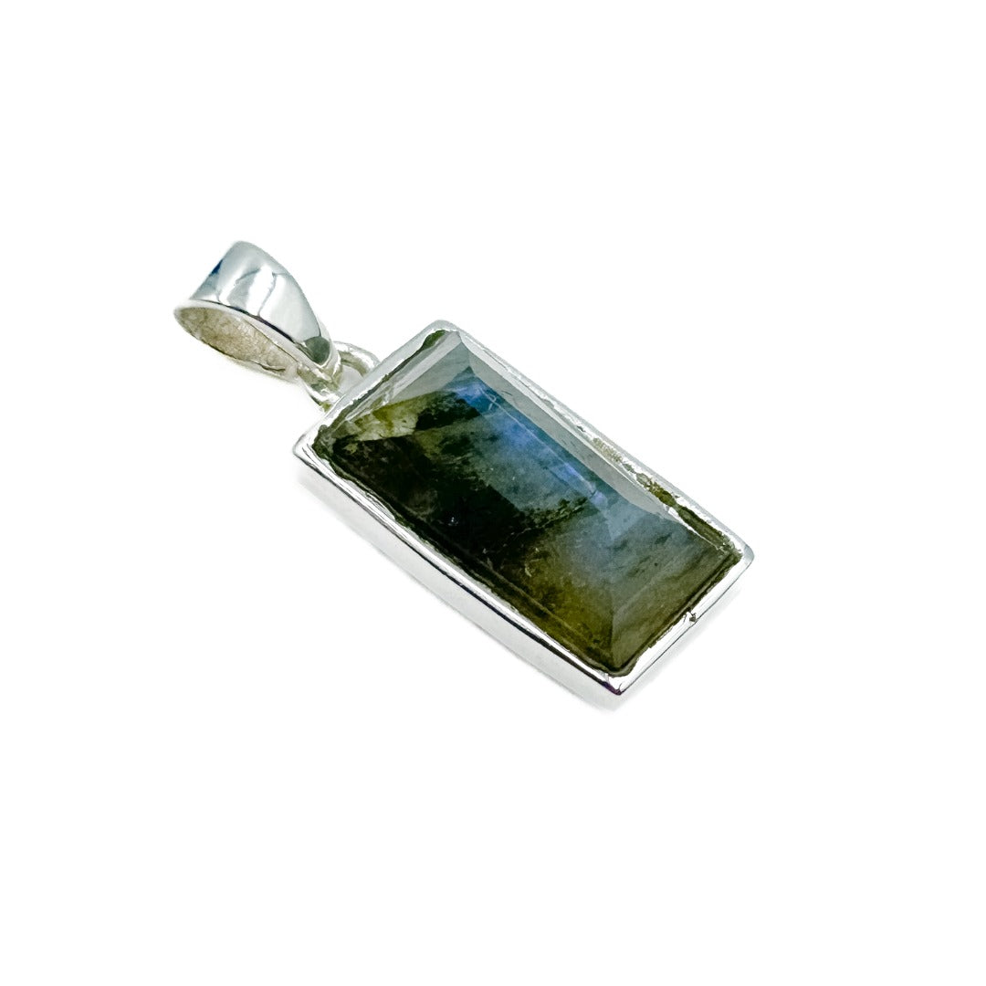 Labradorite Sterling Silver Pendant ( 973514 )