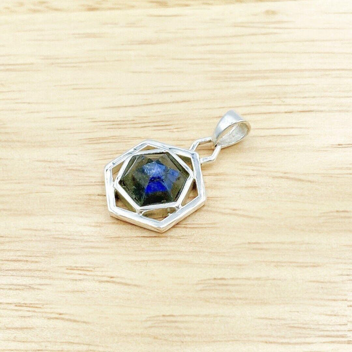 Labradorite Sterling Silver Pendant ( 921753 )