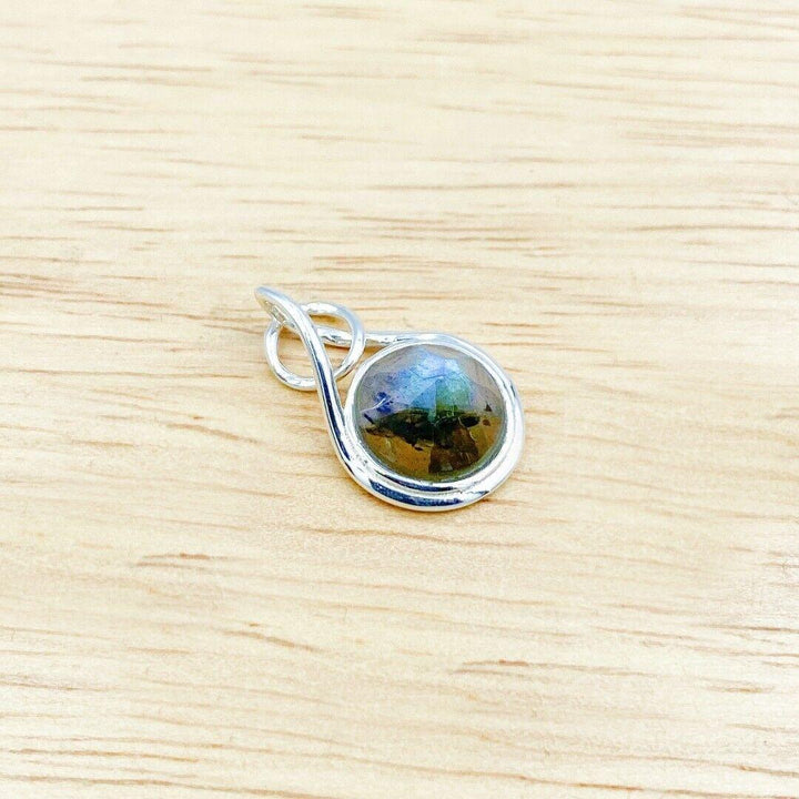 Labradorite Sterling Silver Pendant ( 924532 )