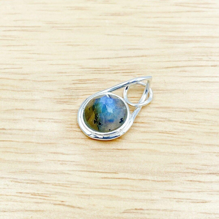 Labradorite Sterling Silver Pendant ( 924532 )