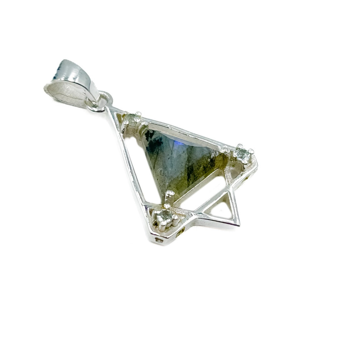 Labradorite Sterling Silver Pendant ( 260947 )