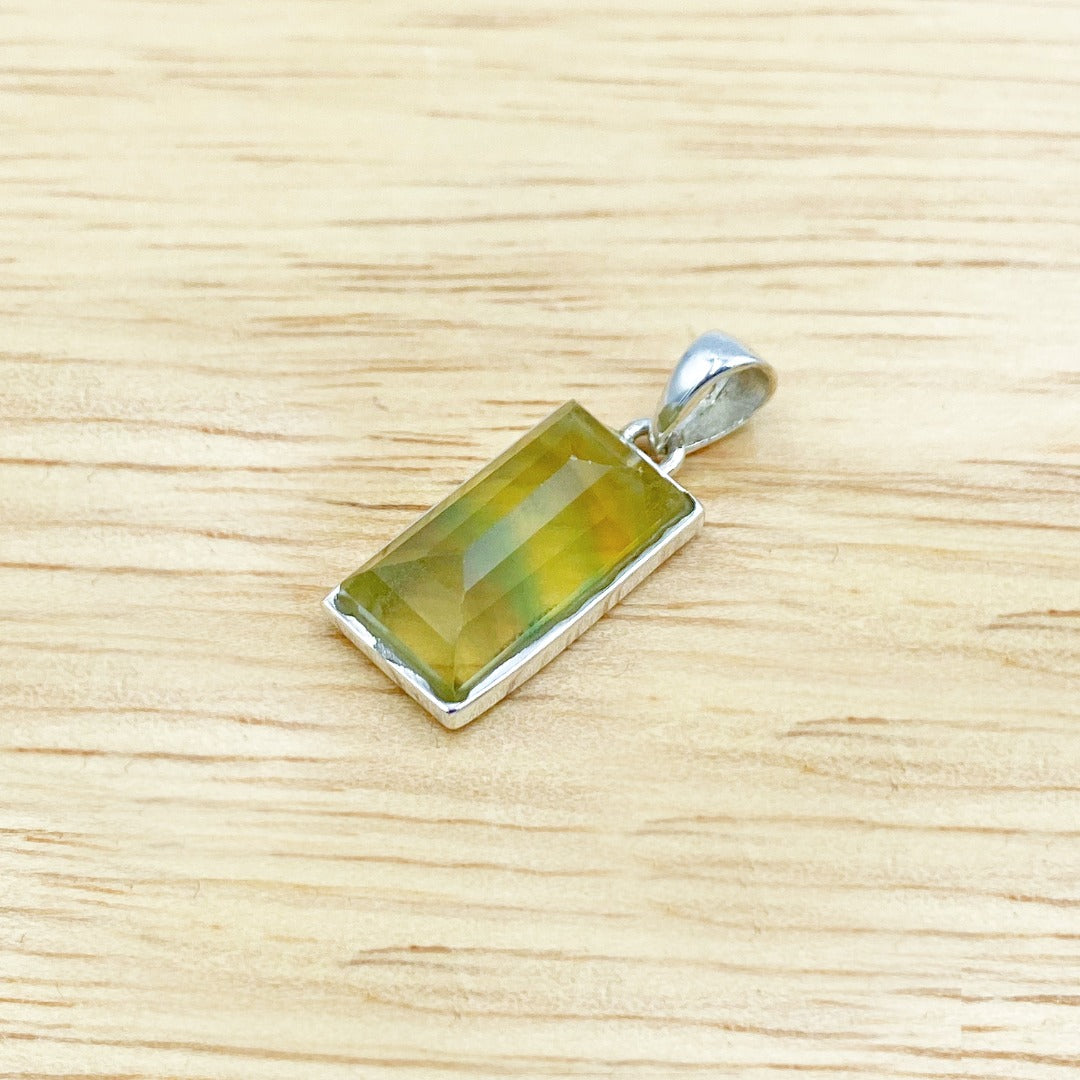 Fluorite Sterling Silver Pendant ( 391497 )