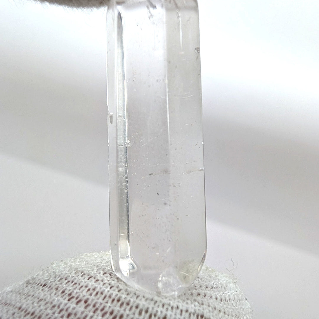 Satyaloka Clear Quartz Double Terminated Point 6-8g AAA Specimen