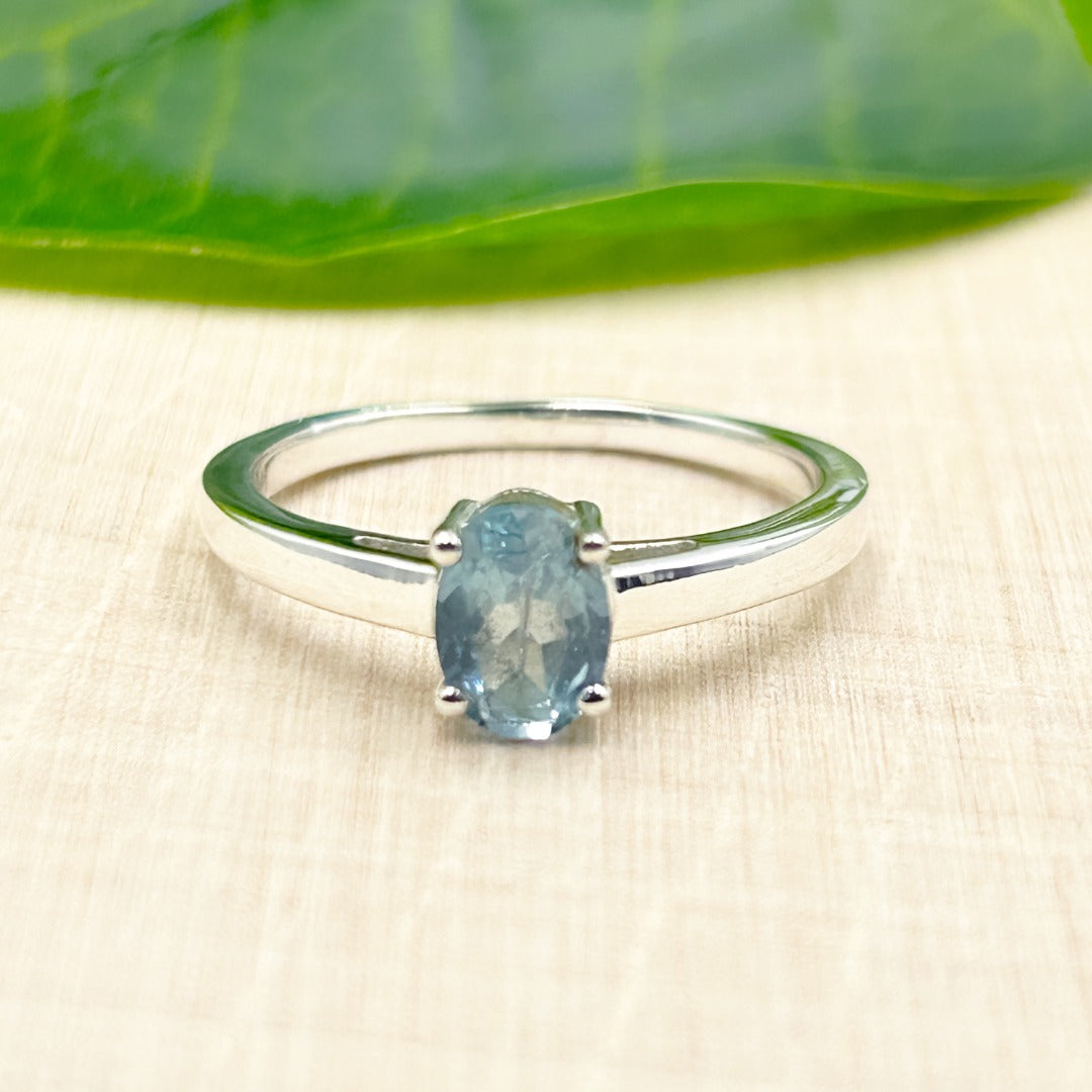 Blue Topaz Oval 7x5 Sterling Silver Ring Size 8