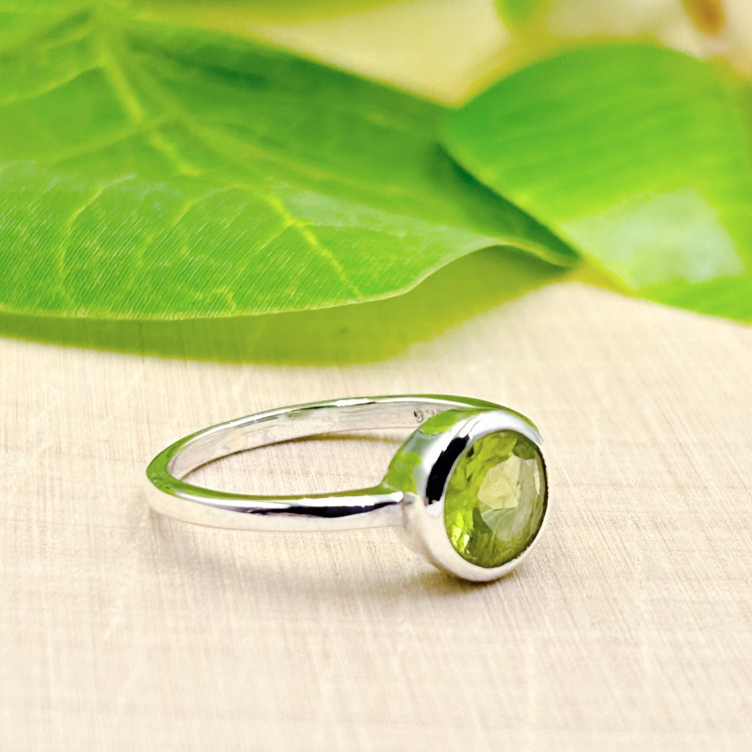 Peridot Round 7mm Sterling Silver Ring Size 7