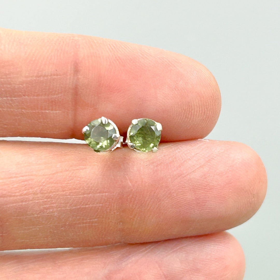 Moldavite Sterling Silver Stud Claw Earrings 4mm ( C1 )