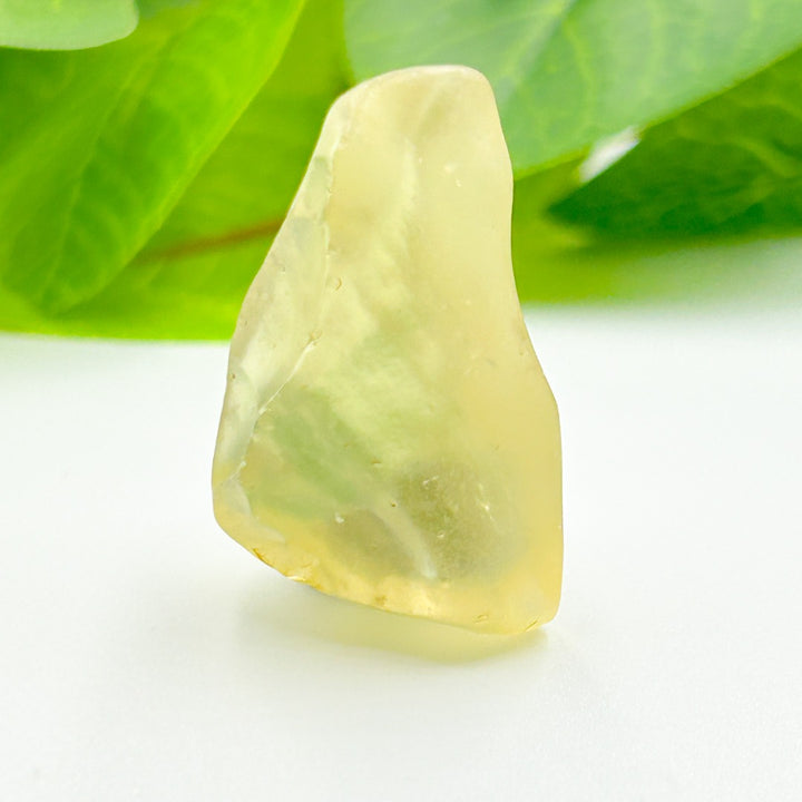 Libyan Desert Glass Meteorite Tektite 15gm ( 32 )