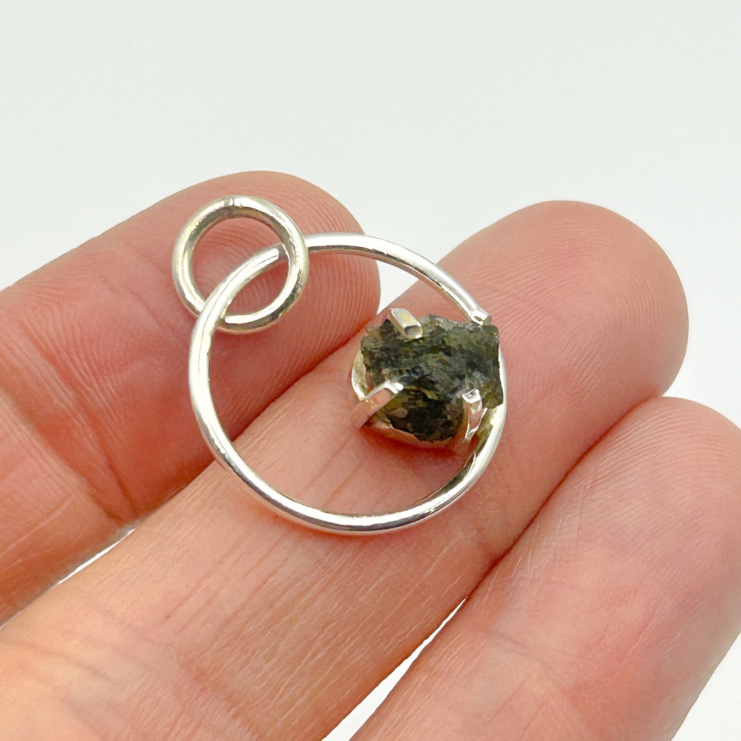 Moldavite Sterling Silver Circle Style Tektite Pendant ( 1 )