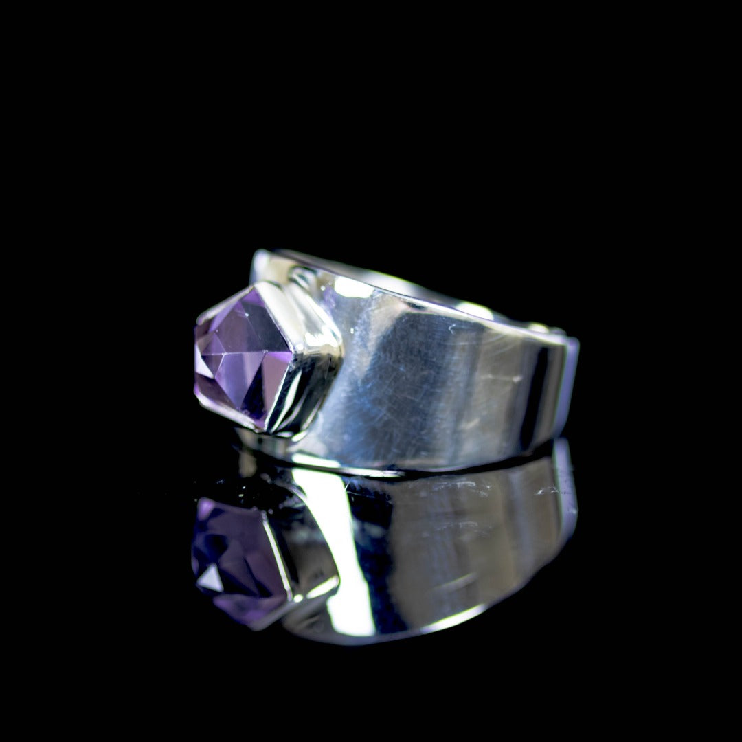 Lavender Amethyst Pentagon Sterling Silver Ring  ( 337567)