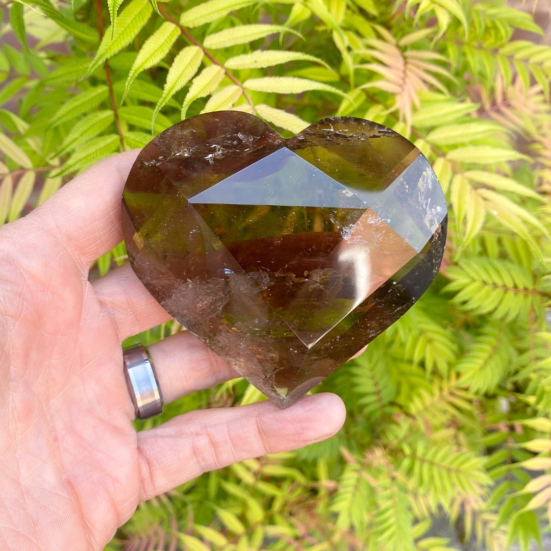 Smoky Quartz Crystal Cut Heart (964011 )