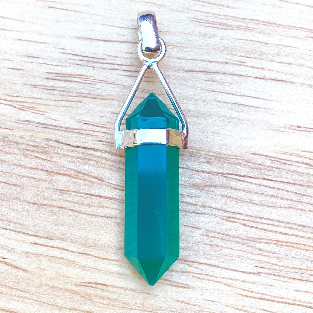 Green Onyx Crystal Point Sterling Silver Pendant ( 858788 )